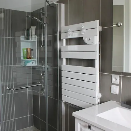 Bord De Spacieuse Piscine Chauffe Privative Villa Brétignolles-sur-Mer